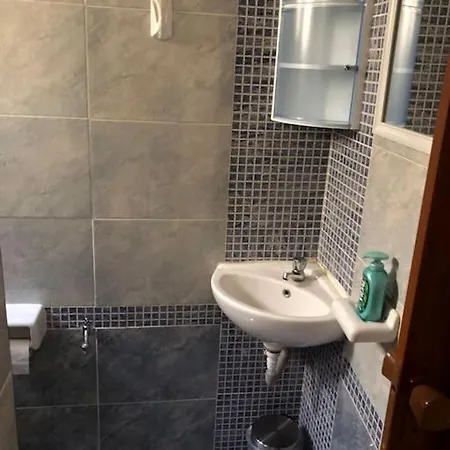 Please Remove My Listing I Have Already Tried Sending Request Months Ago Prázdninový dům